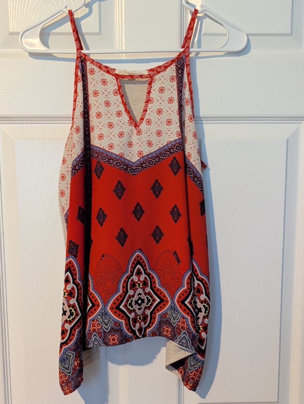 Red Patterned Sleeveless Women's Tank Top Size Medium
